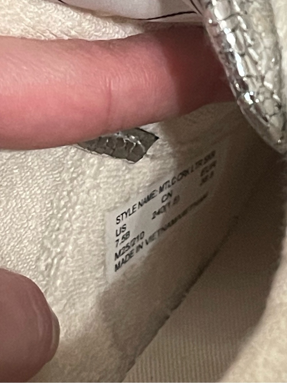 Kate Spade Silver Sneakers With Navy Accents ๐๐๐ฅ - Picture 12 of 13